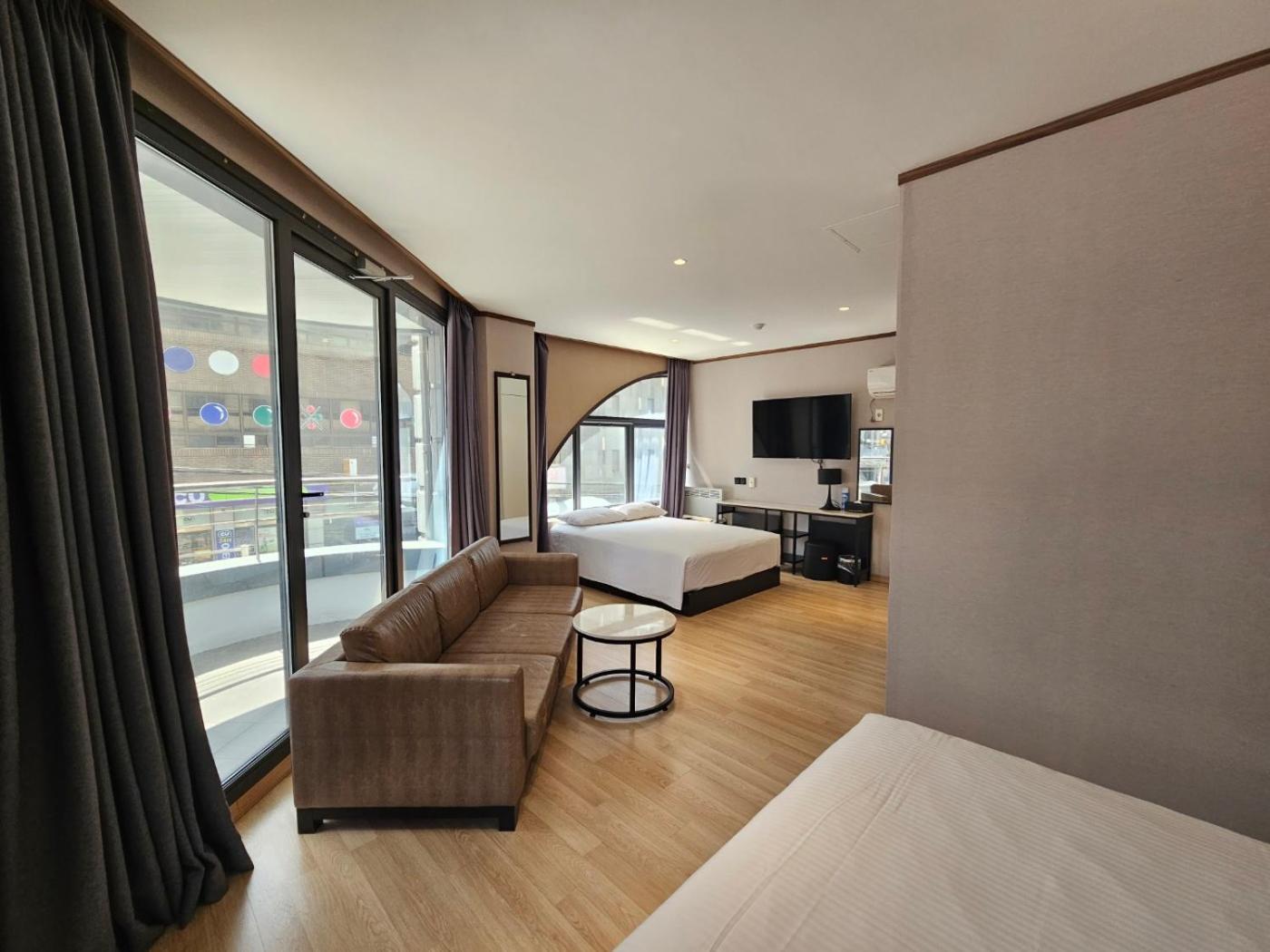 Sunland Hotel Чеджудо Экстерьер фото