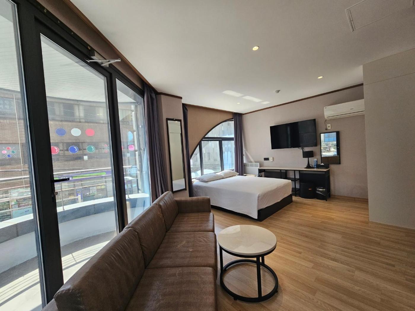 Sunland Hotel Чеджудо Экстерьер фото
